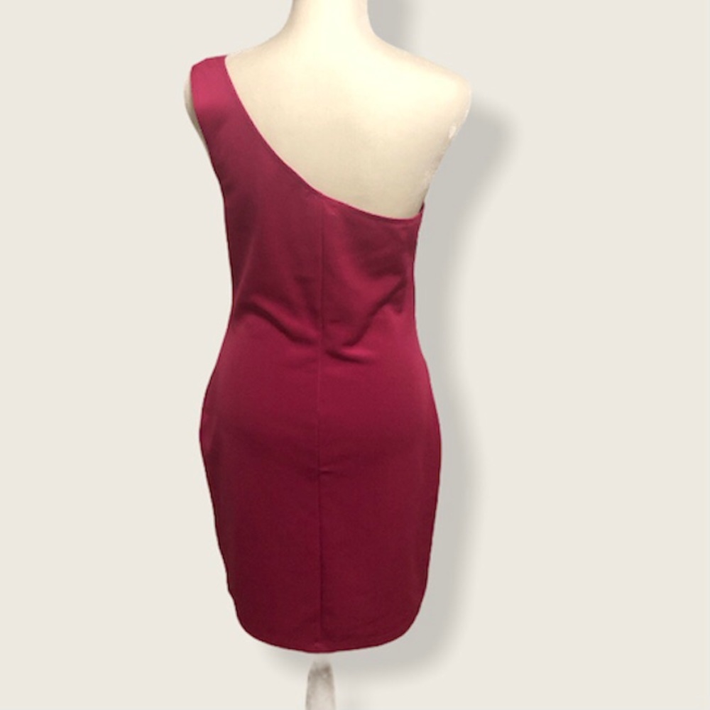 Lily Rose Dress Asymmetrical One Sleeve - Picture 2 of 3